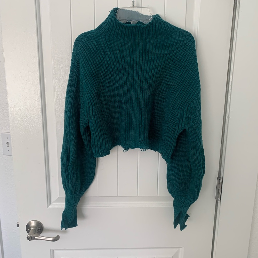 Cropped, turtle neck sweater